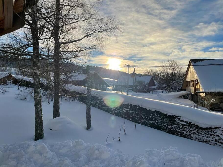 Nuit Insolite - La Cabane Du Haut-Doubs Les Gras Exterior photo